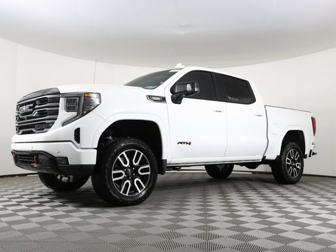 Certified 2025 GMC Sierra 1500 AT4 w/ AT4 Premium Package image 1