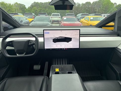 Used 2024 Tesla Cybertruck AWD Crew Cab image 15