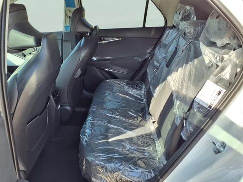 New 2026 Kia Niro EX FWD image 16