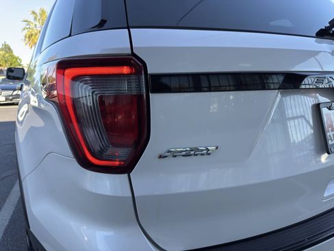 Used 2018 Ford Explorer Sport AWD/4WD image 28