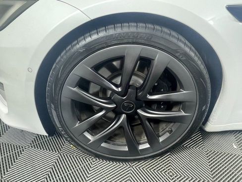 Used 2023 Tesla Model S Standard Range image 16