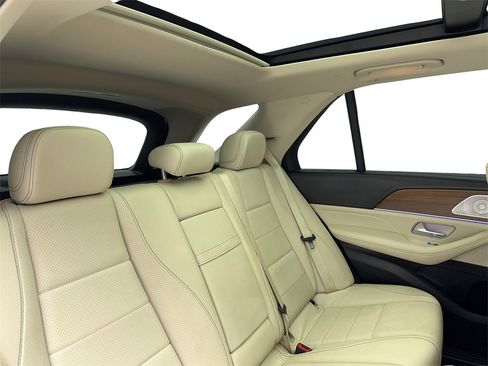 Used 2022 Mercedes-Benz GLE 350 4MATIC w/ AMG Line Exterior image 49