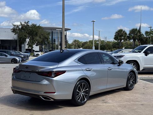 Used 2024 Lexus ES 350 w/ Premium Package FWD image 3