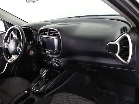 Used 2023 Kia Soul LX w/ LX Technology Package image 26