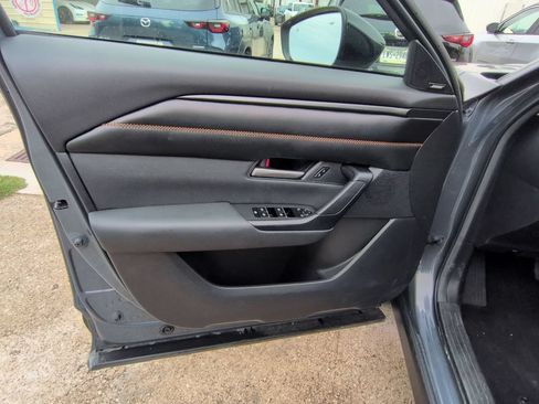 Used 2025 MAZDA CX-50 AWD 2.5 Hybrid w/ Premium Pkg image 8