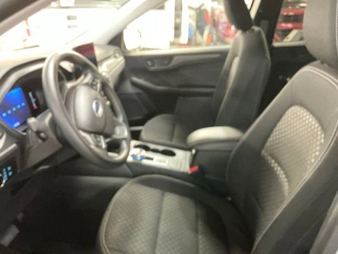 Used 2025 Ford Escape Active image 13