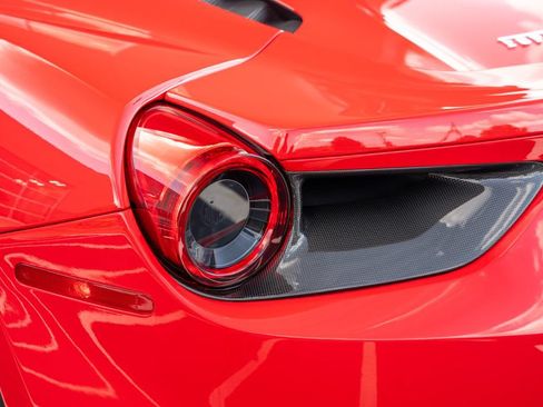 Used 2018 Ferrari 488 Spider RWD image 21