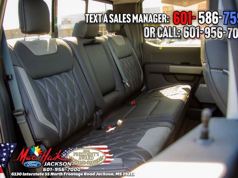 New 2026 Ford F250 Lariat w/ Black Appearance Package image 34