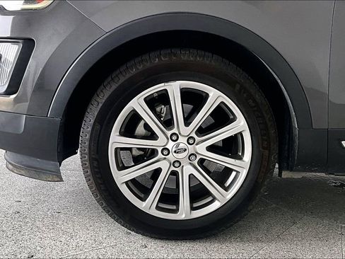 Used 2017 Ford Explorer Limited image 12