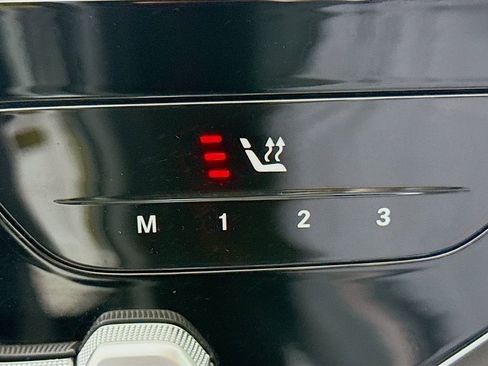 Used 2025 Mercedes-Benz C 43 AMG 4MATIC Sedan image 19