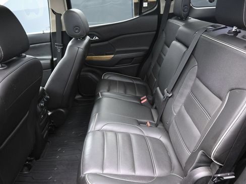 Used 2018 GMC Acadia Denali w/ Technology Package AWD/4WD image 24