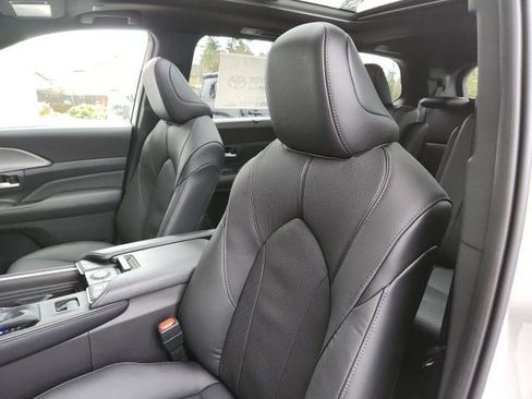 New 2026 Toyota Grand Highlander Nightshade Edition image 17
