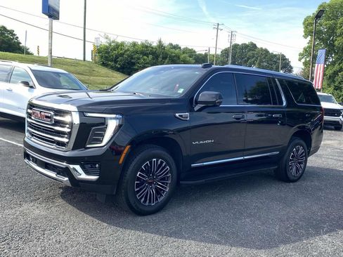 Used 2025 GMC Yukon XL Elevation AWD/4WD image 3