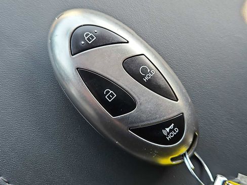 Used 2025 Hyundai Santa Fe SEL image 34