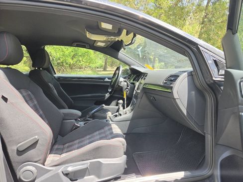 Used 2015 Volkswagen GTI S FWD image 21