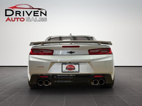 Used 2018 Chevrolet Camaro ZL1 RWD image 5