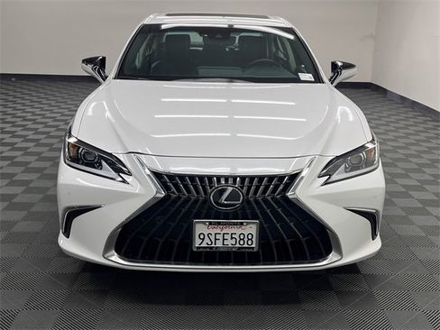 Used 2025 Lexus ES 350 w/ Premium Package image 3