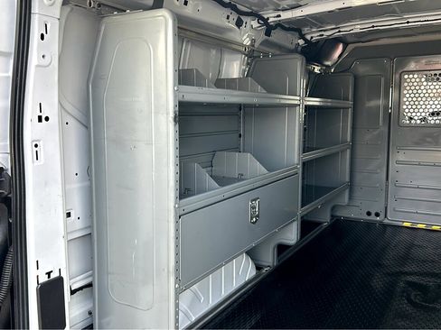 Used 2016 Ford Transit 250 130 Low Roof image 9