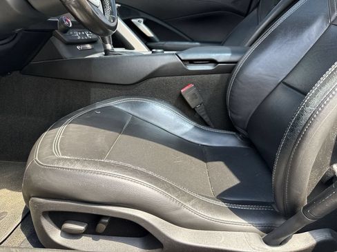 Used 2015 Chevrolet Corvette Stingray Coupe RWD image 13