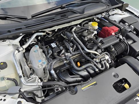 Used 2024 Nissan Sentra SV FWD image 17