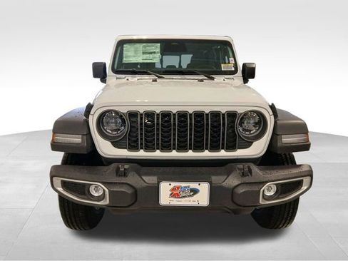 New 2026 Jeep Gladiator Sport AWD/4WD image 8