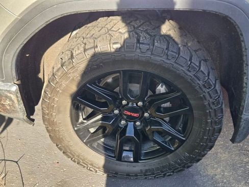 Used 2021 GMC Sierra 1500 SLT w/ SLT Premium Package AWD/4WD image 12