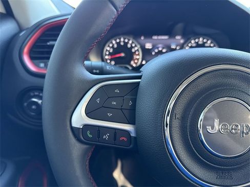 Used 2023 Jeep Renegade Trailhawk image 16