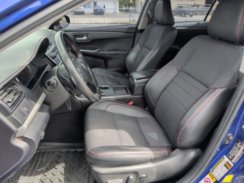 Used 2015 Toyota Camry SE image 8