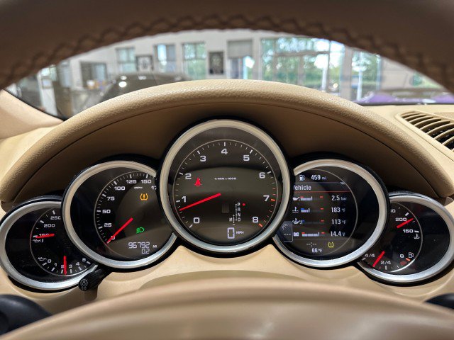 Used 2011 Porsche Cayenne AWD/4WD image 56