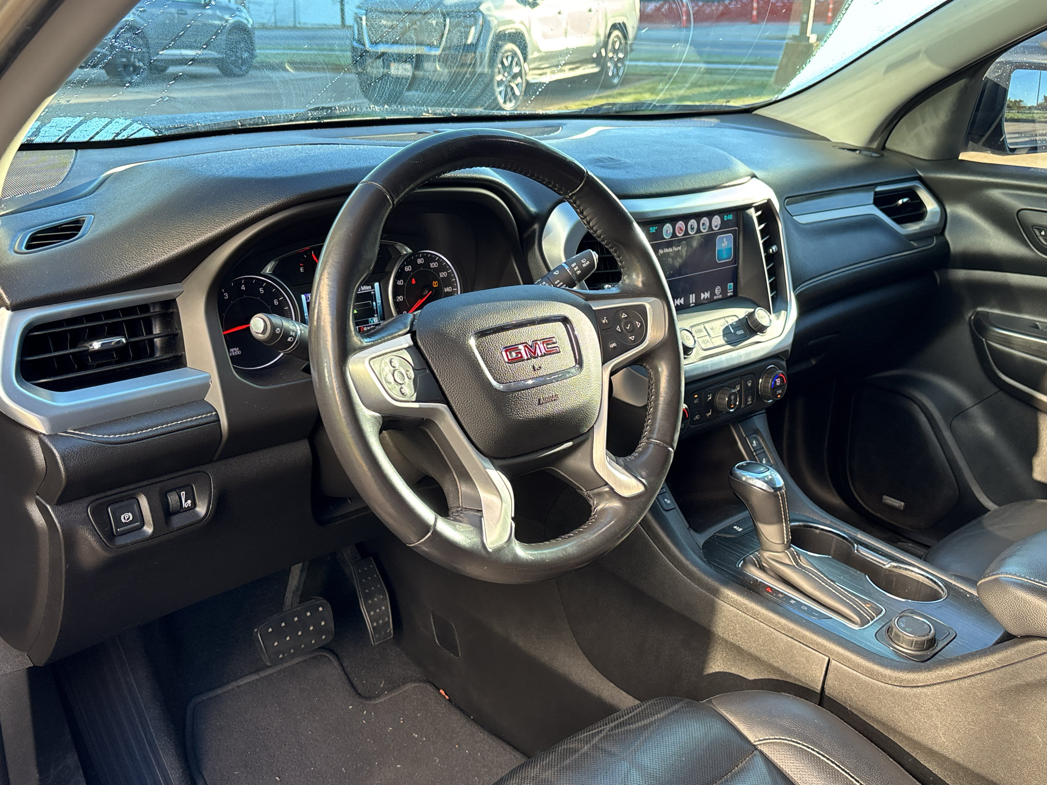 Used 2018 GMC Acadia SLT FWD image 11