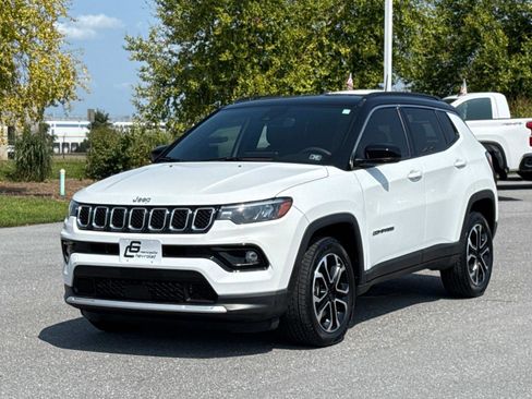 Used 2024 Jeep Compass Limited image 26