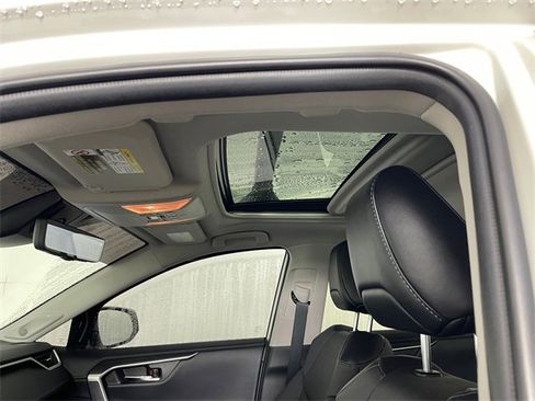Used 2021 Toyota RAV4 Limited w/ Limited Grade Weather Package image 17