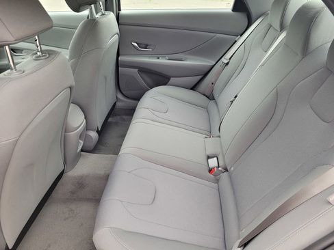 New 2026 Hyundai Elantra SE image 6