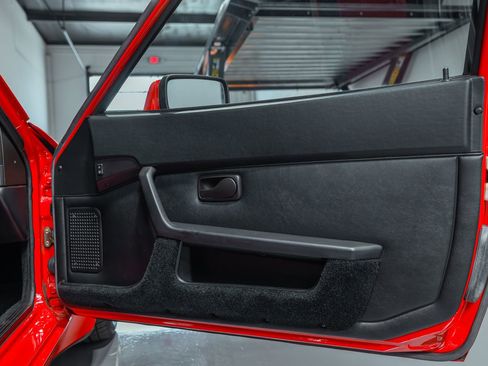 Used 1986 Porsche 944 Turbo image 46