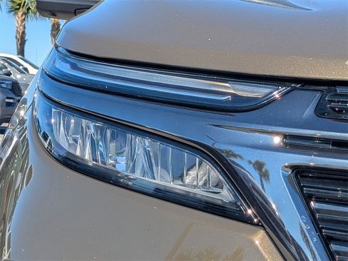 Used 2023 Chevrolet Equinox RS image 10