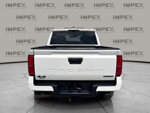 Used 2025 Toyota Tacoma TRD Sport image 4
