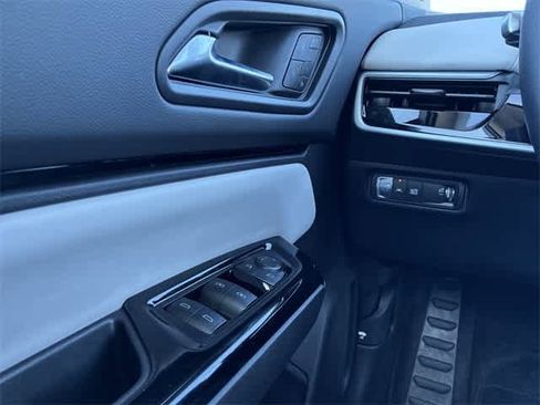 Used 2025 Honda Prologue Touring image 39