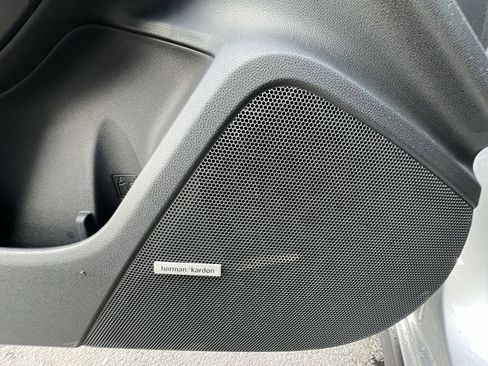 Certified 2025 Subaru Crosstrek 2.5i Limited w/ Crosstrek Mirror Package image 25