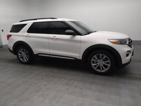Used 2020 Ford Explorer XLT w/ Equipment Group 202A image 11