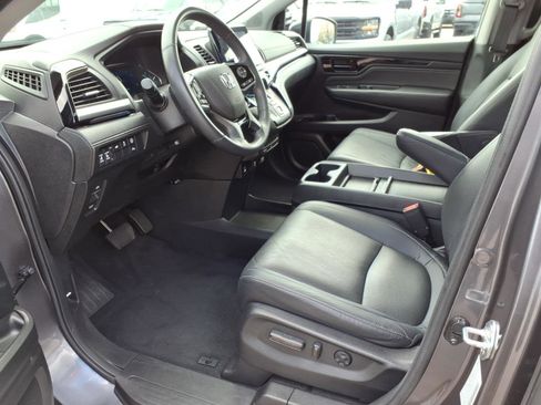Used 2022 Honda Odyssey Touring image 11