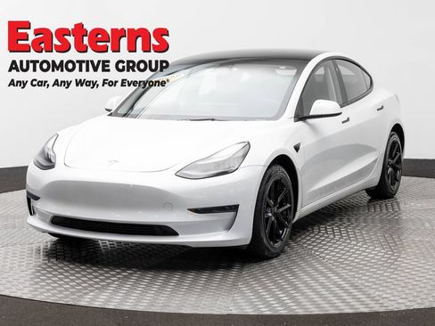 Used 2023 Tesla Model 3 Standard Range RWD image 1