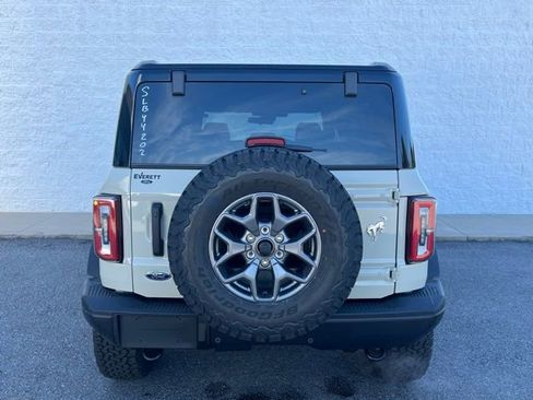 New 2025 Ford Bronco Badlands AWD/4WD image 3