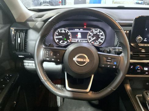 Used 2024 Nissan Pathfinder SV w/ Lighting Package (N92) AWD/4WD image 13