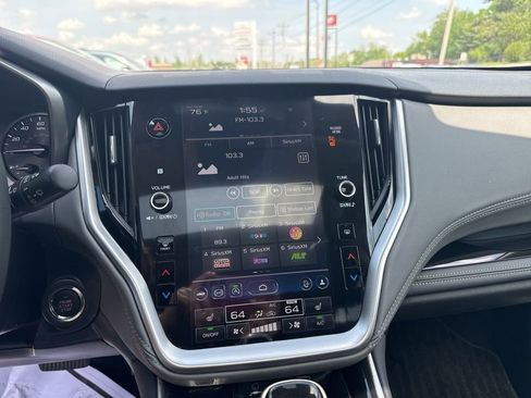 Used 2025 Subaru Outback Onyx Edition image 18