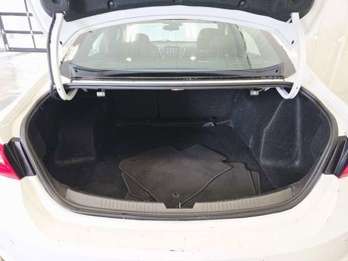 Used 2024 Chevrolet Malibu LT image 11