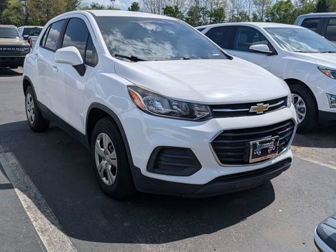 Used 2018 Chevrolet Trax LS image 5