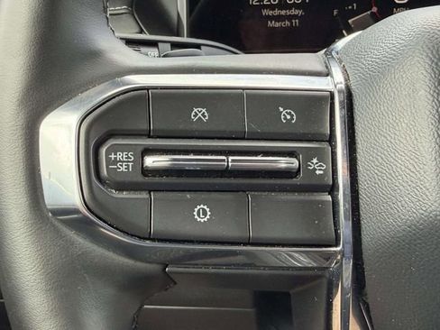 Used 2025 GMC Acadia Elevation FWD image 28
