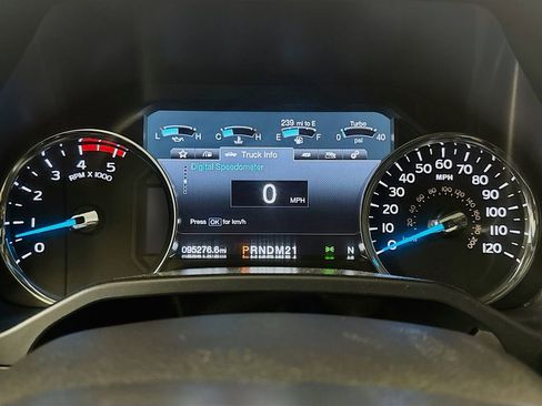 Used 2017 Ford F350 Lariat w/ Lariat Ultimate Package AWD/4WD image 12