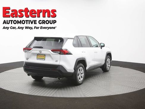 Used 2023 Toyota RAV4 LE AWD/4WD image 39