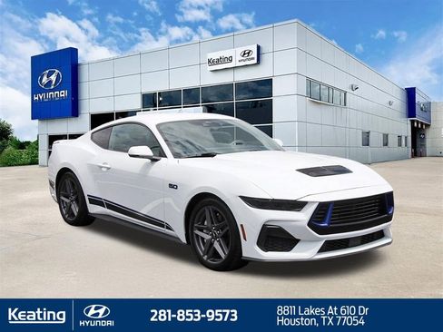 Used 2024 Ford Mustang GT Premium RWD image 3